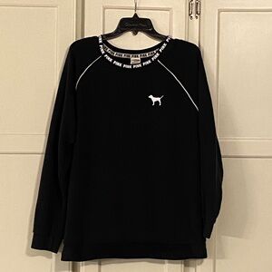 🩷🛍️New! PINK Black and White Sweatshirt🖤